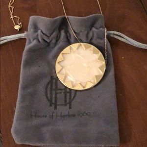 House of Harlow sunburst mother of pearl necklace